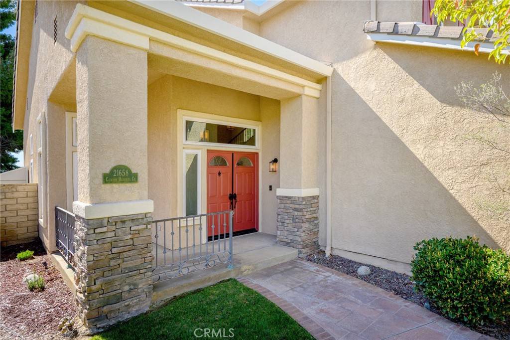 21658 Canyon Heights CIR, Saugus, CA 91390
