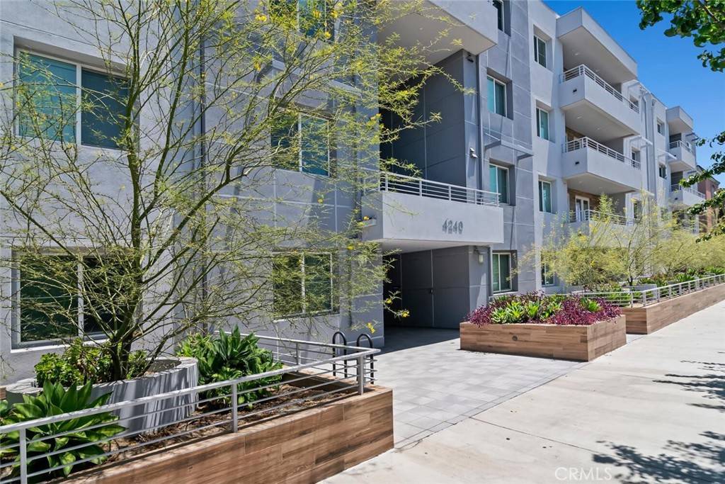 Studio City, CA 91604,4240 Laurel Canyon BLVD #307