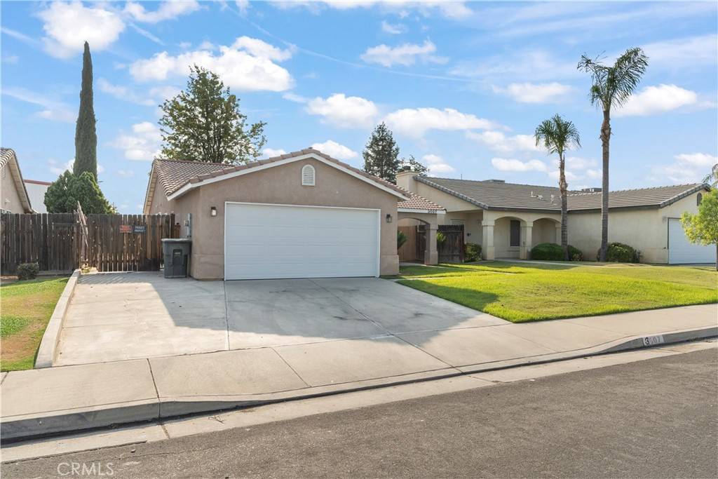 3007 Meadow Ridge AVE, Bakersfield, CA 93308