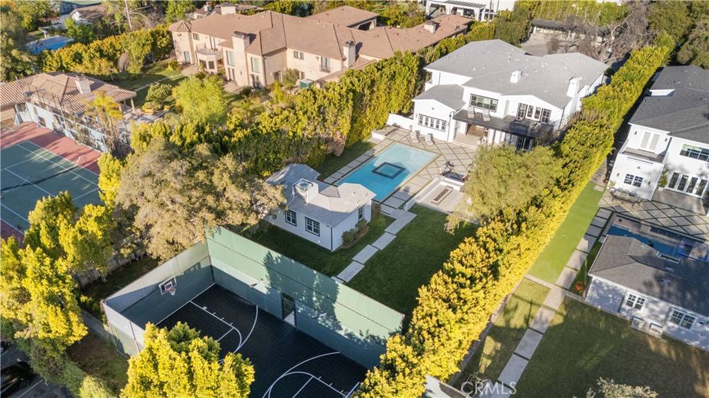 Encino, CA 91316,17528 Jayden LN