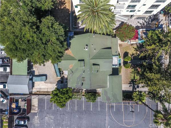 Los Angeles, CA 90007,1470 W Adams BLVD