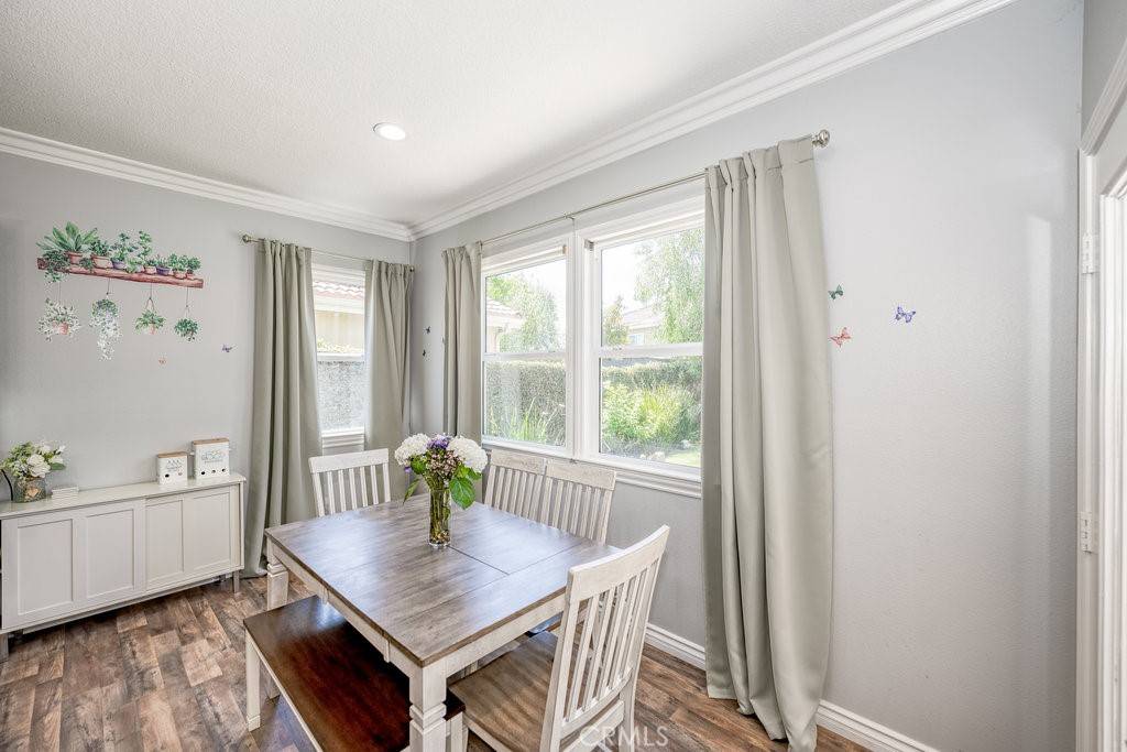 Saugus, CA 91350,28315 Maitland LN