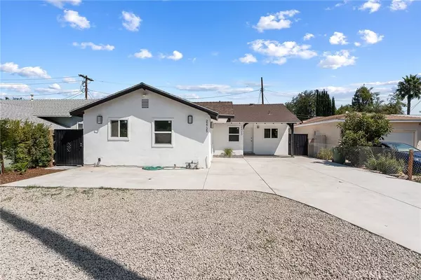 Woodland Hills, CA 91367,22723 Leonora DR