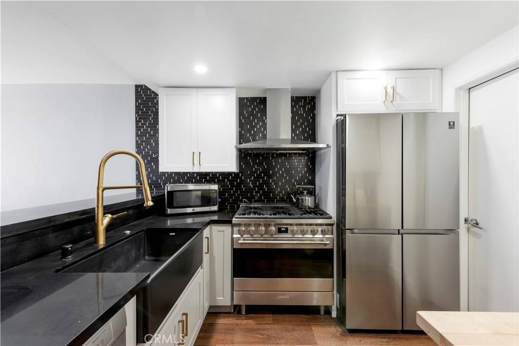 North Hills, CA 91343,15735 Nordhoff ST #16