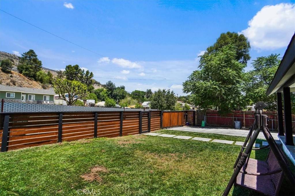 Canyon Country, CA 91351,16948 Forrest ST
