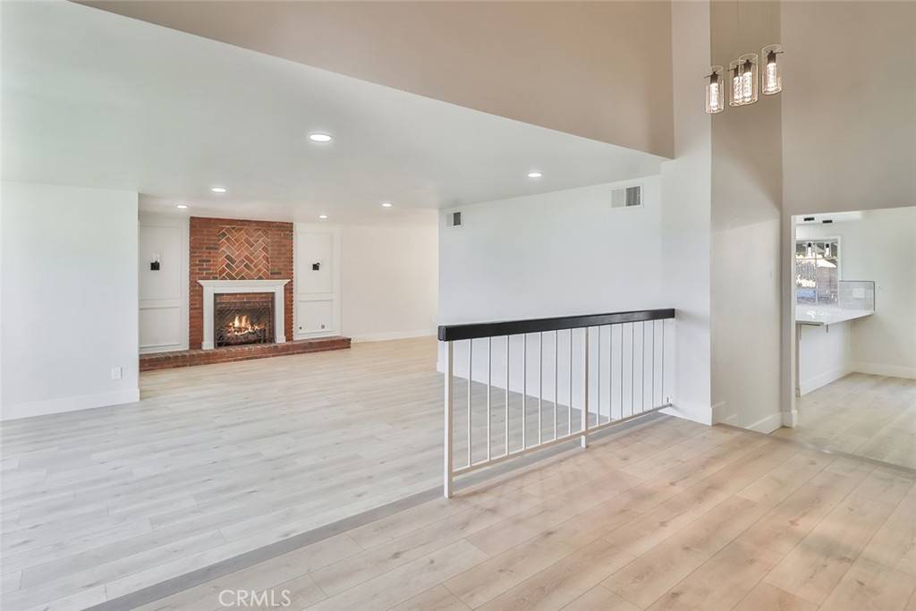 Chatsworth, CA 91311,20591 Celtic ST