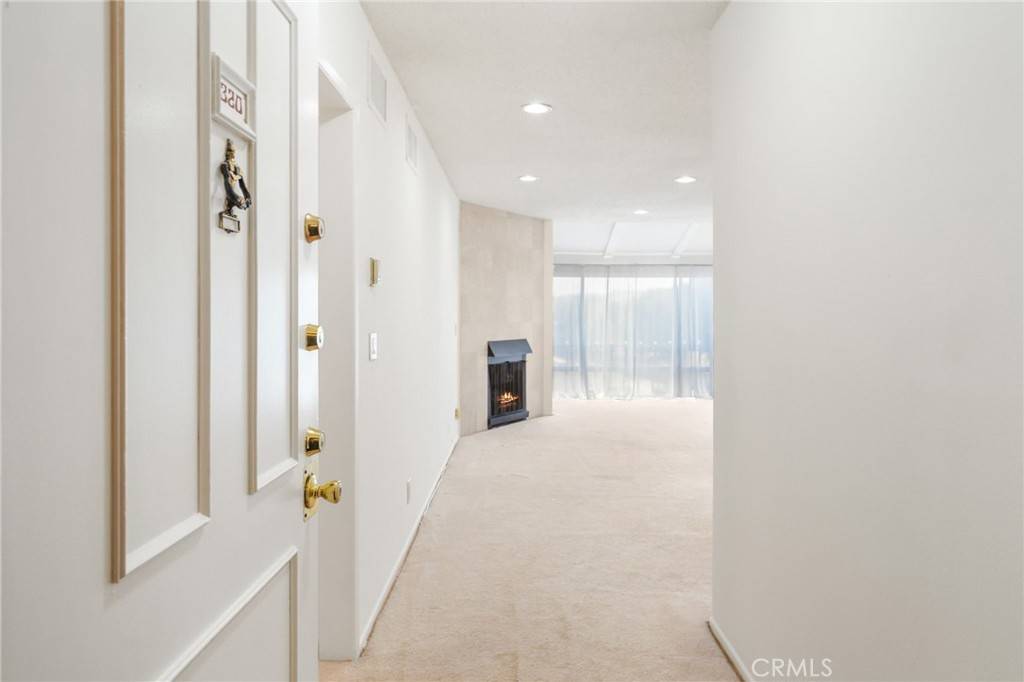 Valley Village, CA 91607,12830 Burbank BLVD #320