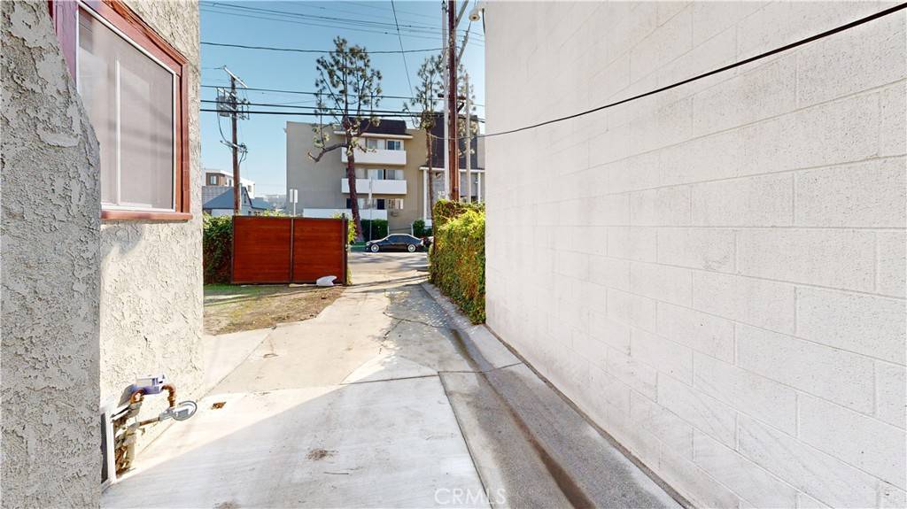 Los Angeles, CA 90038,1143 N Sycamore AVE