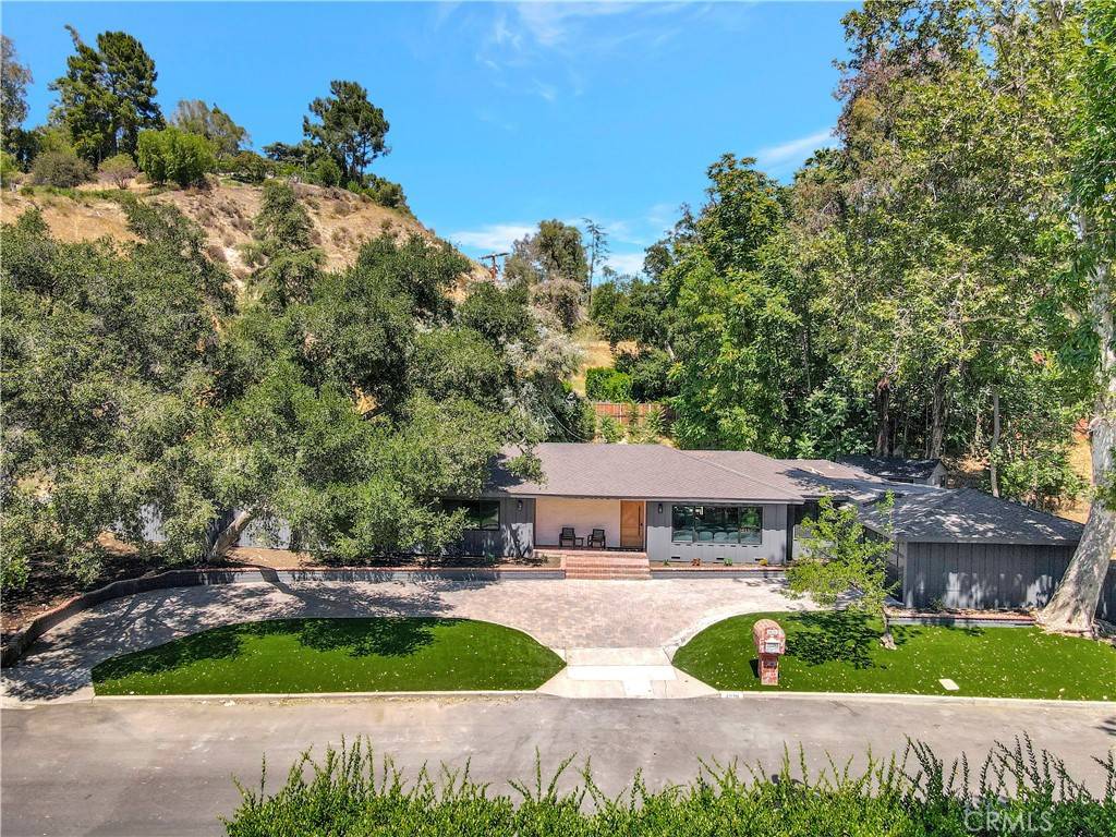 4830 Hasekian DR, Tarzana, CA 91356