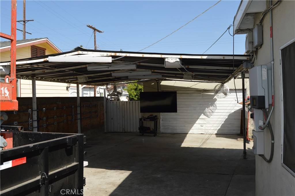 Pacoima, CA 91331,13104 Hoyt ST
