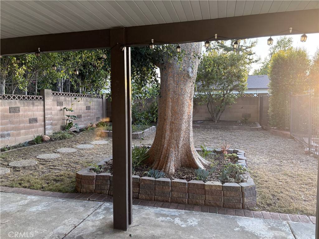 West Hills, CA 91307,6621 Berquist AVE