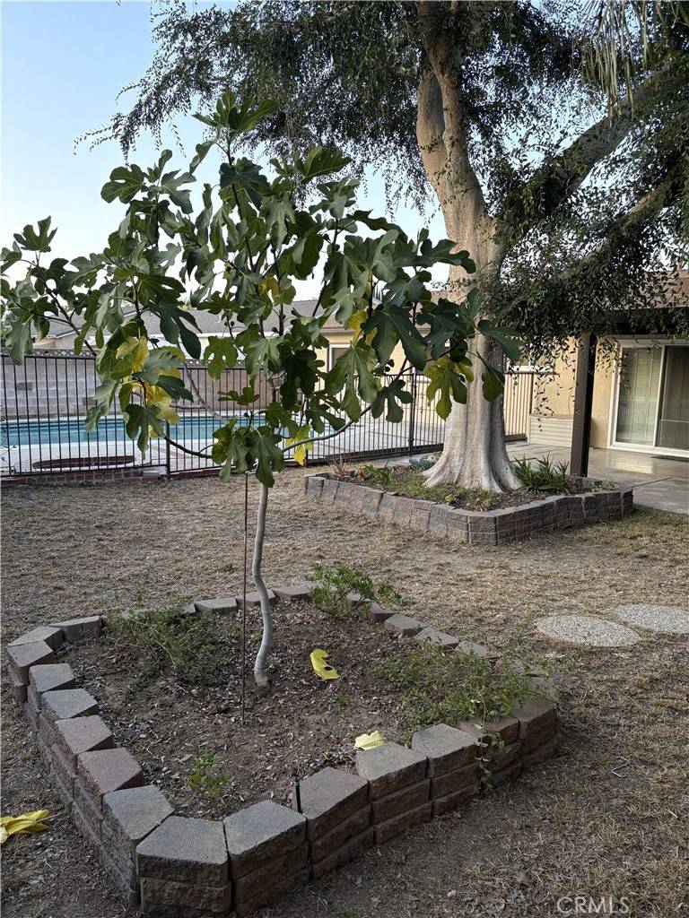 West Hills, CA 91307,6621 Berquist AVE