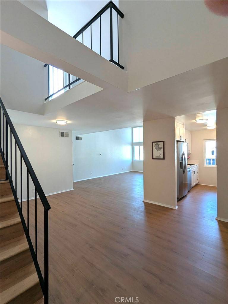 Tarzana, CA 91356,18645 Hatteras ST #250