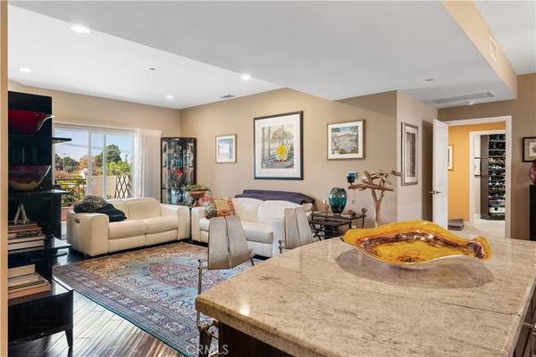 Studio City, CA 91604,4424 Whitsett AVE #312