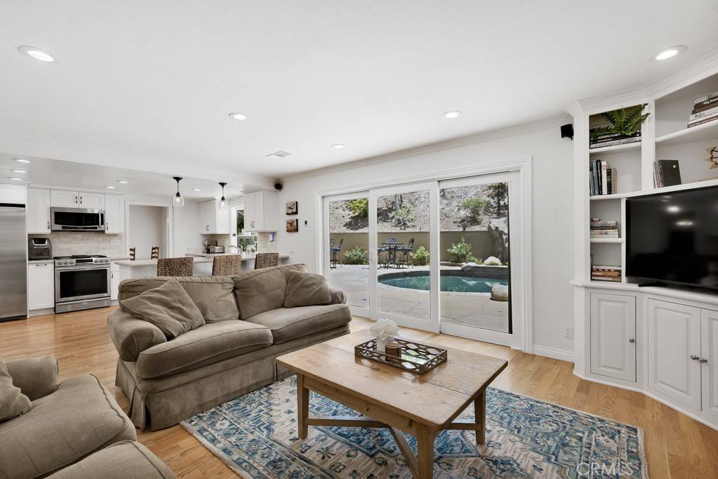 Agoura Hills, CA 91301,5792 Carell AVE