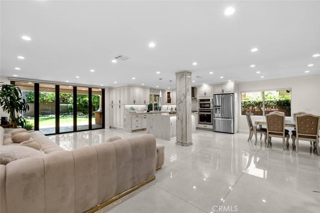 Tarzana, CA 91335,6355 Yolanda AVE