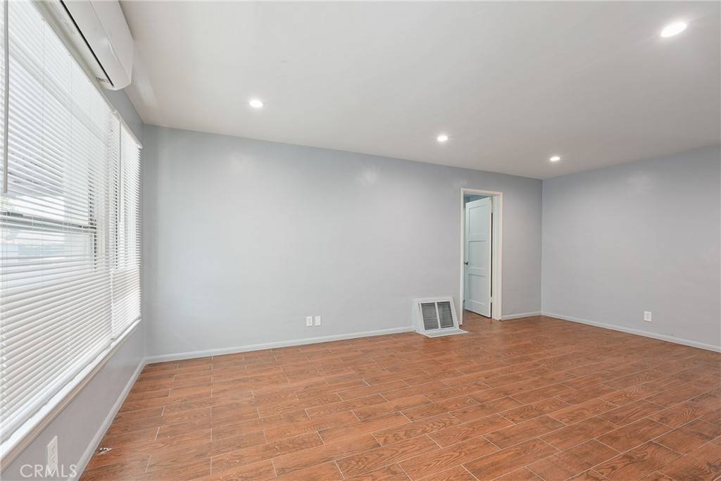 North Hollywood, CA 91601,5334 Cleon AVE #1