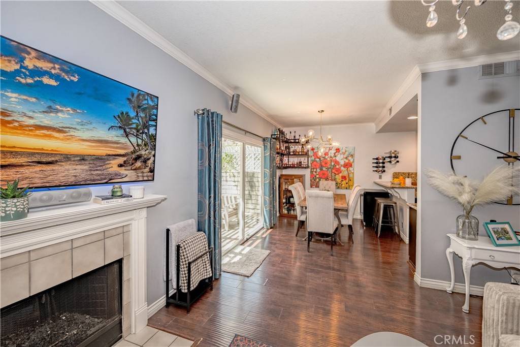 Saugus, CA 91390,22943 Banyan PL #306