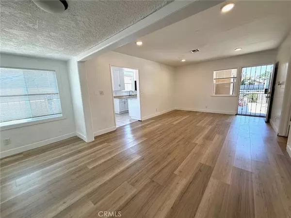 Reseda, CA 91335,7062 Calvin AVE