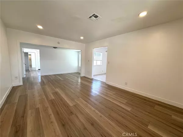 Reseda, CA 91335,7062 Calvin AVE
