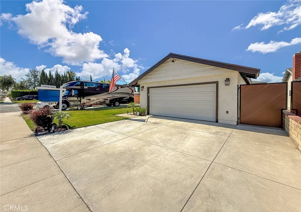 Simi Valley, CA 93065,2288 Marilyn ST