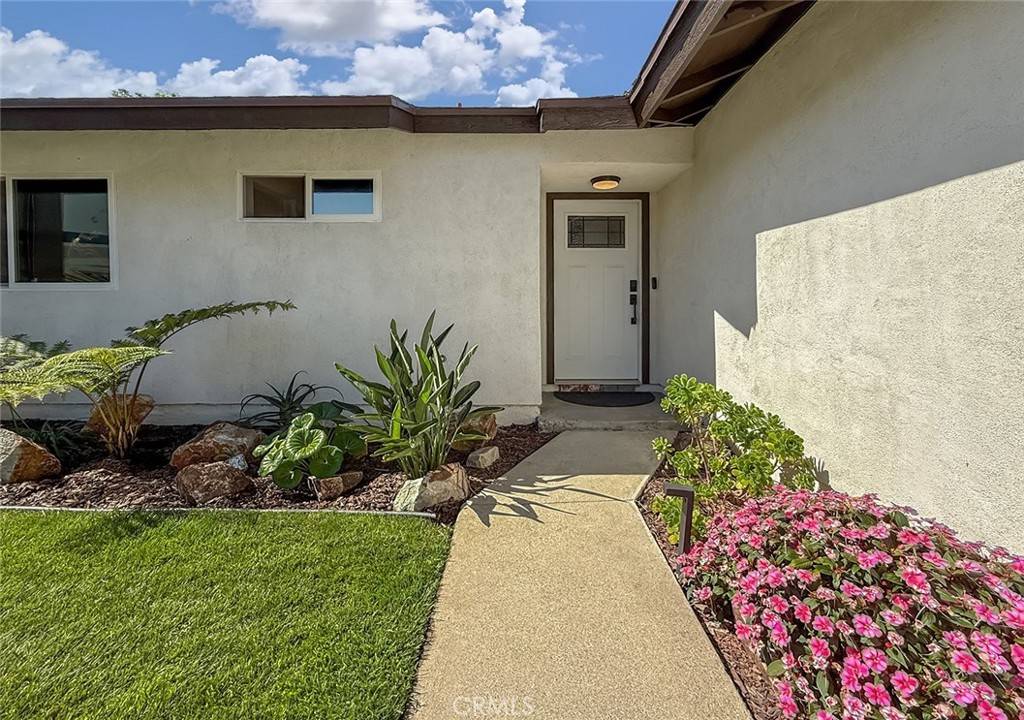 Simi Valley, CA 93065,2288 Marilyn ST