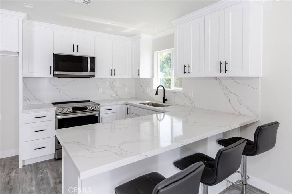 Van Nuys, CA 91406,15849 Marlin PL