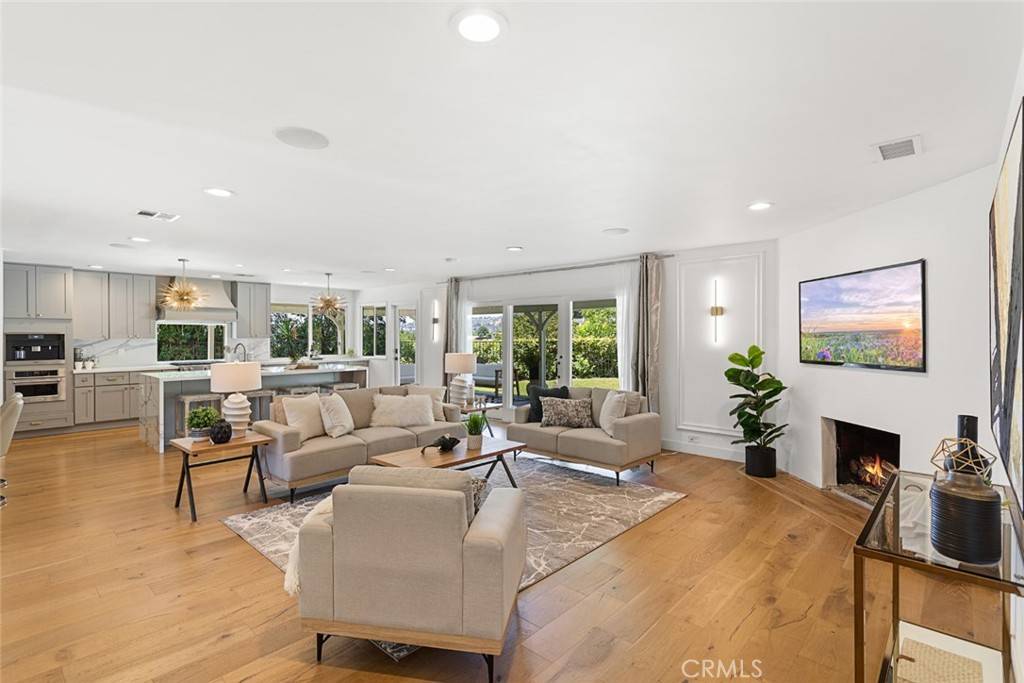 West Hills, CA 91307,7153 Helmsdale CIR