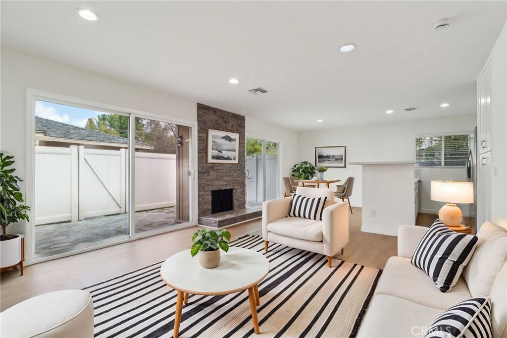 28512 Conejo View DR, Agoura Hills, CA 91301