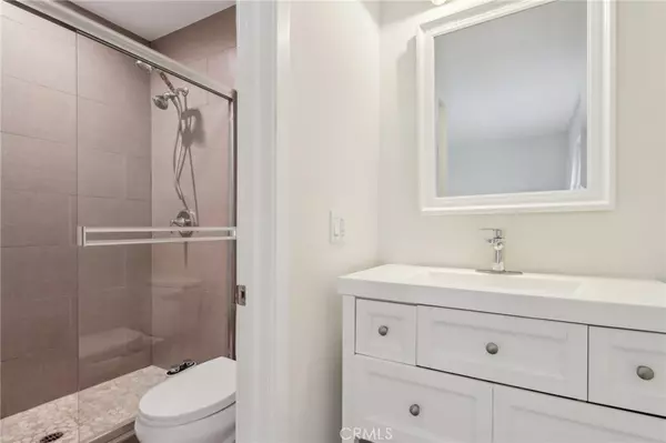 Agoura Hills, CA 91301,28512 Conejo View DR