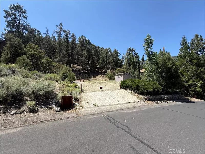2221 Symonds DR, Pine Mountain Club, CA 93222