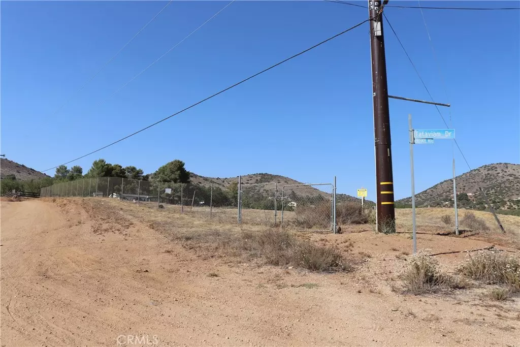 Agua Dulce, CA 91350,0 Hanawalt RD