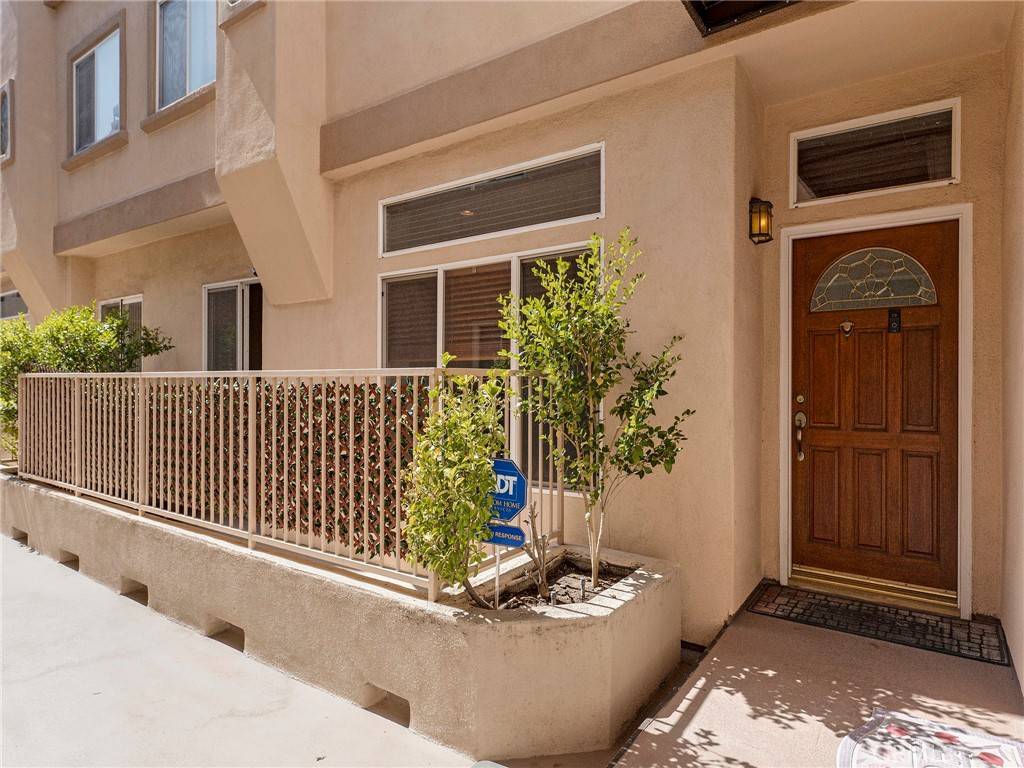 Sherman Oaks, CA 91411,5242 Vesper AVE #7