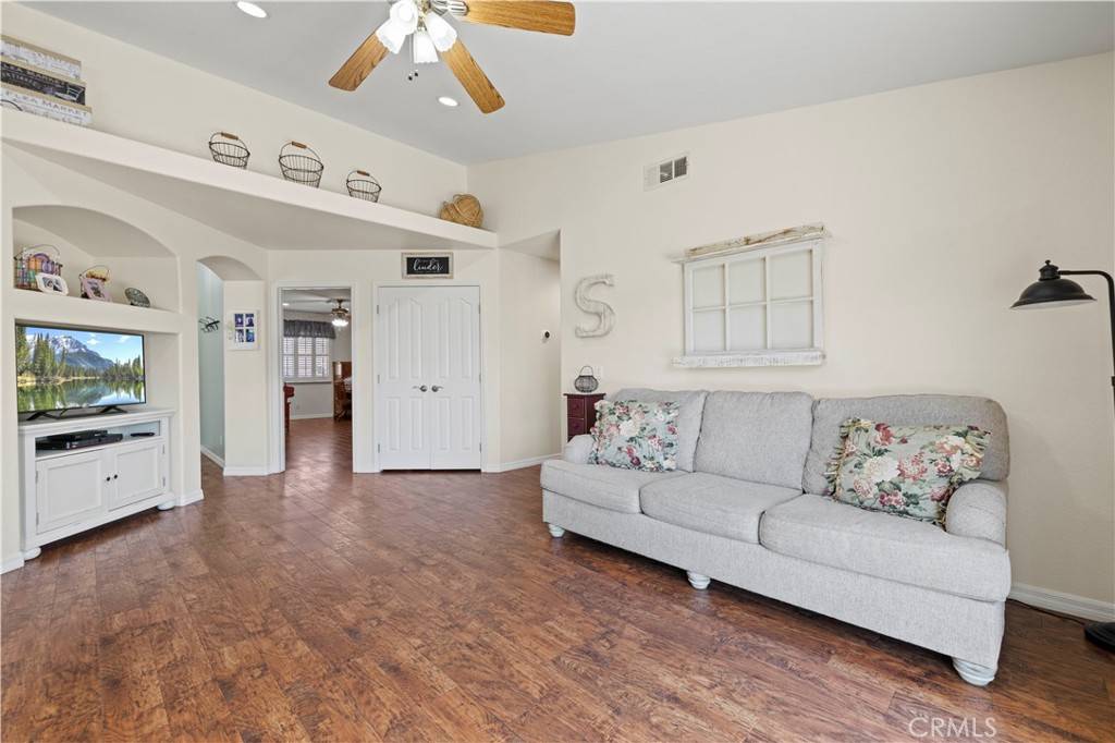 Palmdale, CA 93551,4327 Cocina LN