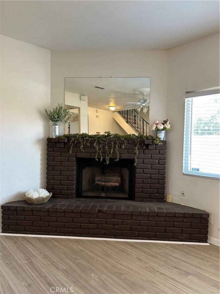 Palmdale, CA 93550,38710 10th ST E #12