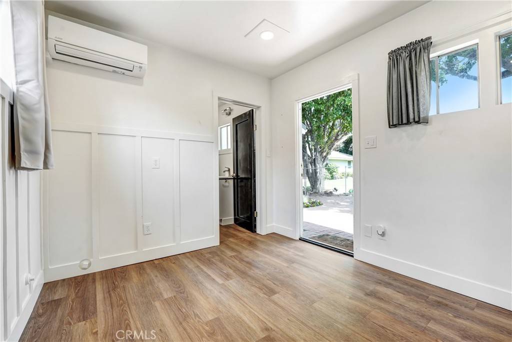 Granada Hills, CA 91344,10918 White Oak AVE