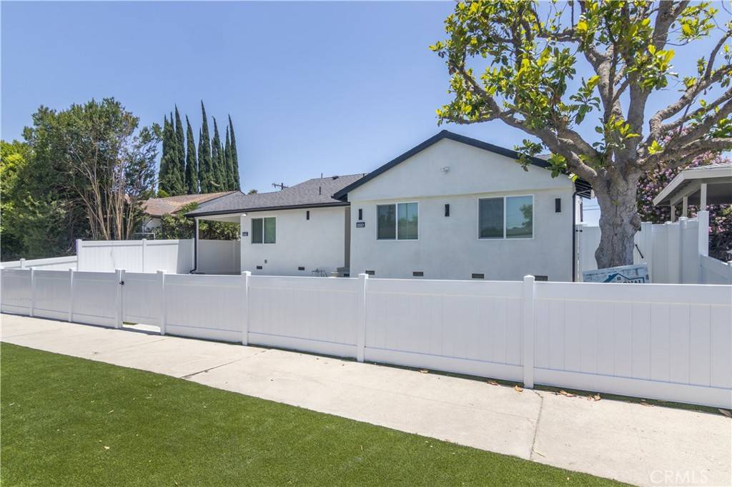 Reseda, CA 91335,6316 Belmar AVE