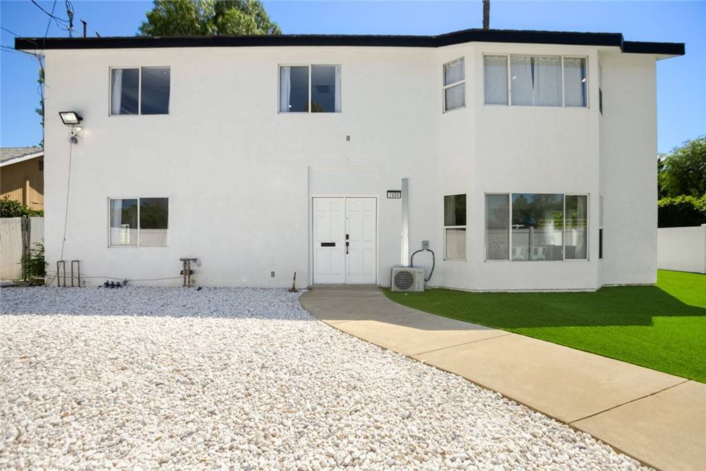 7904 Tampa AVE, Reseda, CA 91335