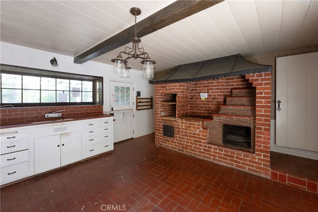 8449 Melvin AVE, Northridge, CA 91324