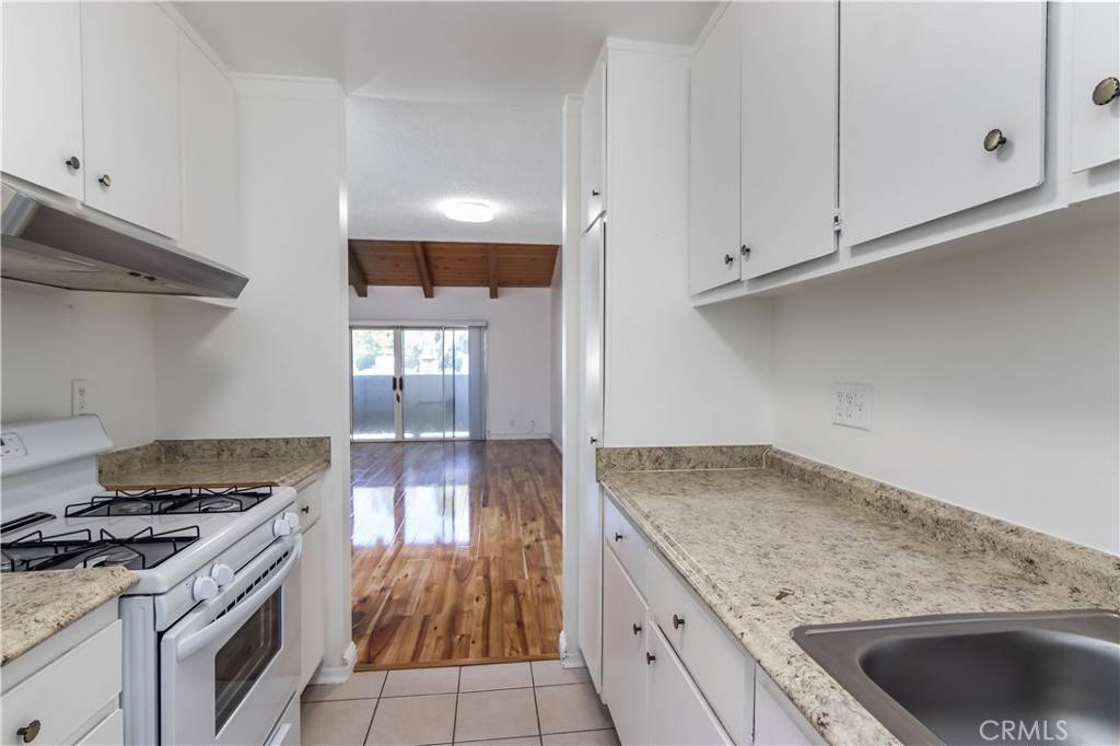 Winnetka, CA 91306,20134 Leadwell ST #337