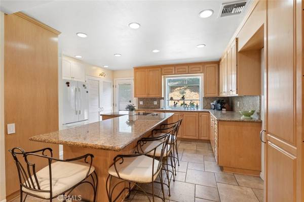 22666 Margarita DR, Woodland Hills, CA 91364