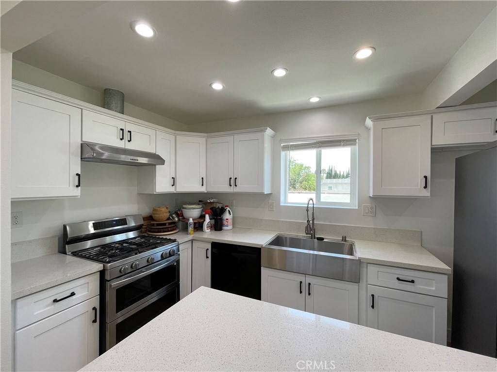 Tarzana, CA 91356,18823 Martha ST