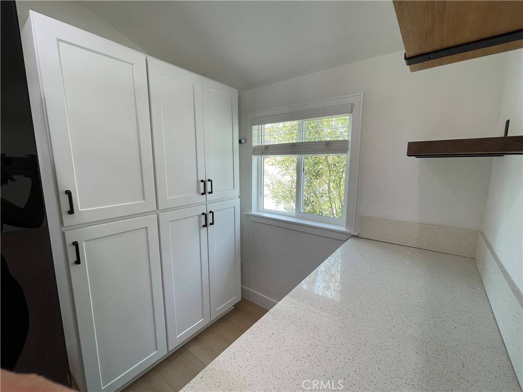 Tarzana, CA 91356,18823 Martha ST