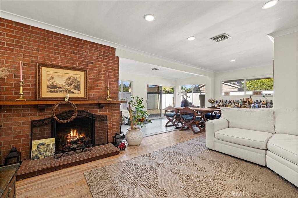 Reseda, CA 91335,18229 Strathern ST
