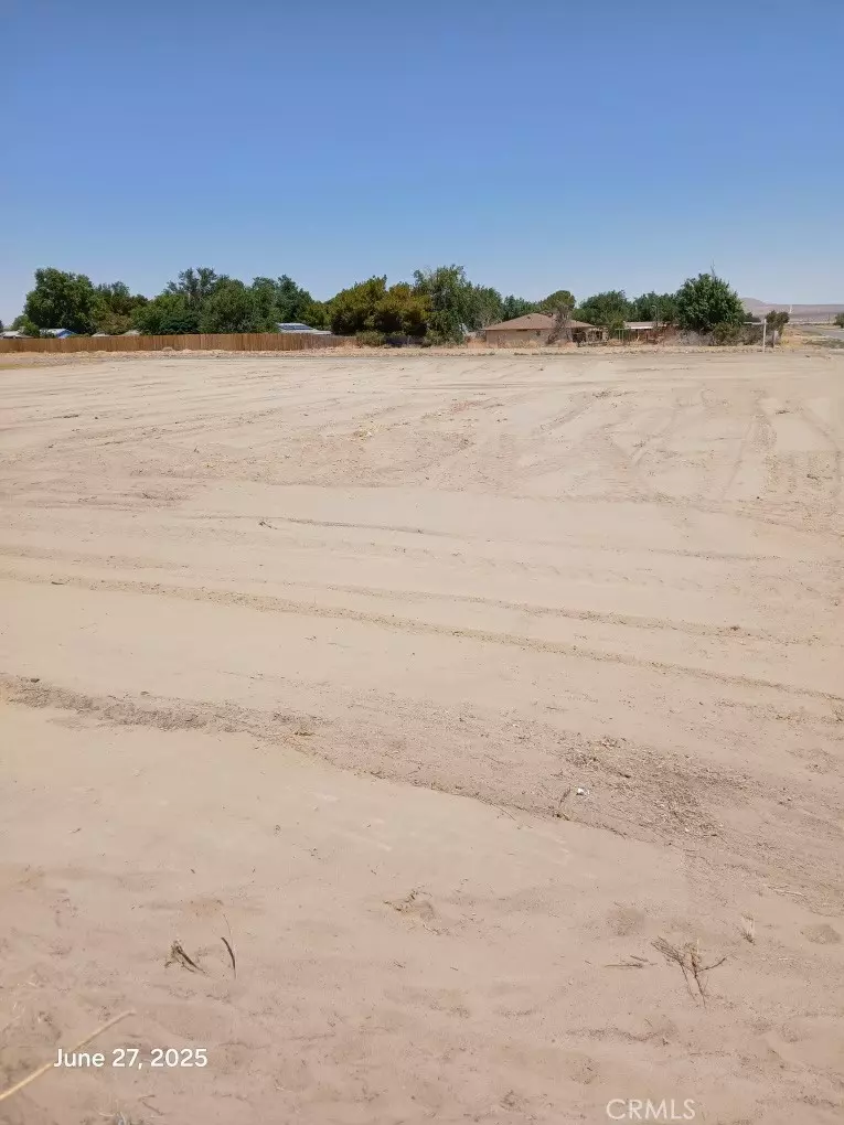 Lake Los Angeles, CA 93535,175 Ave N8