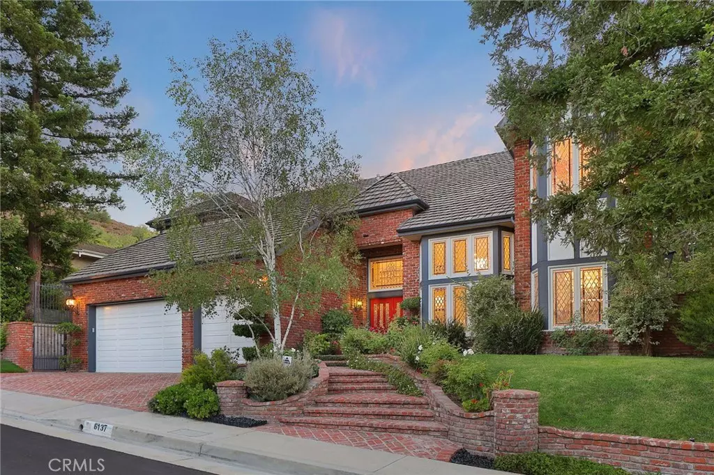 Woodland Hills, CA 91367,6137 Paseo La Vista