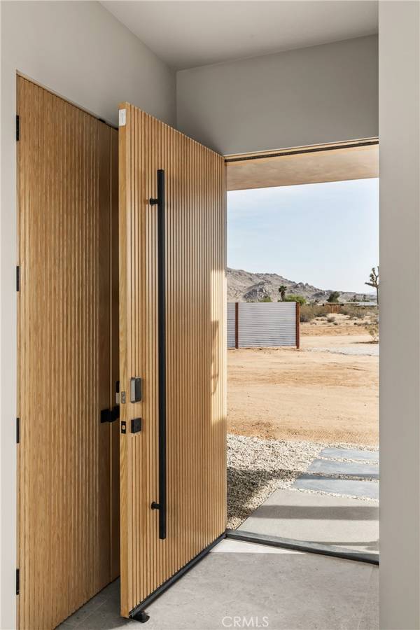 Joshua Tree, CA 92252,60632 Granville RD