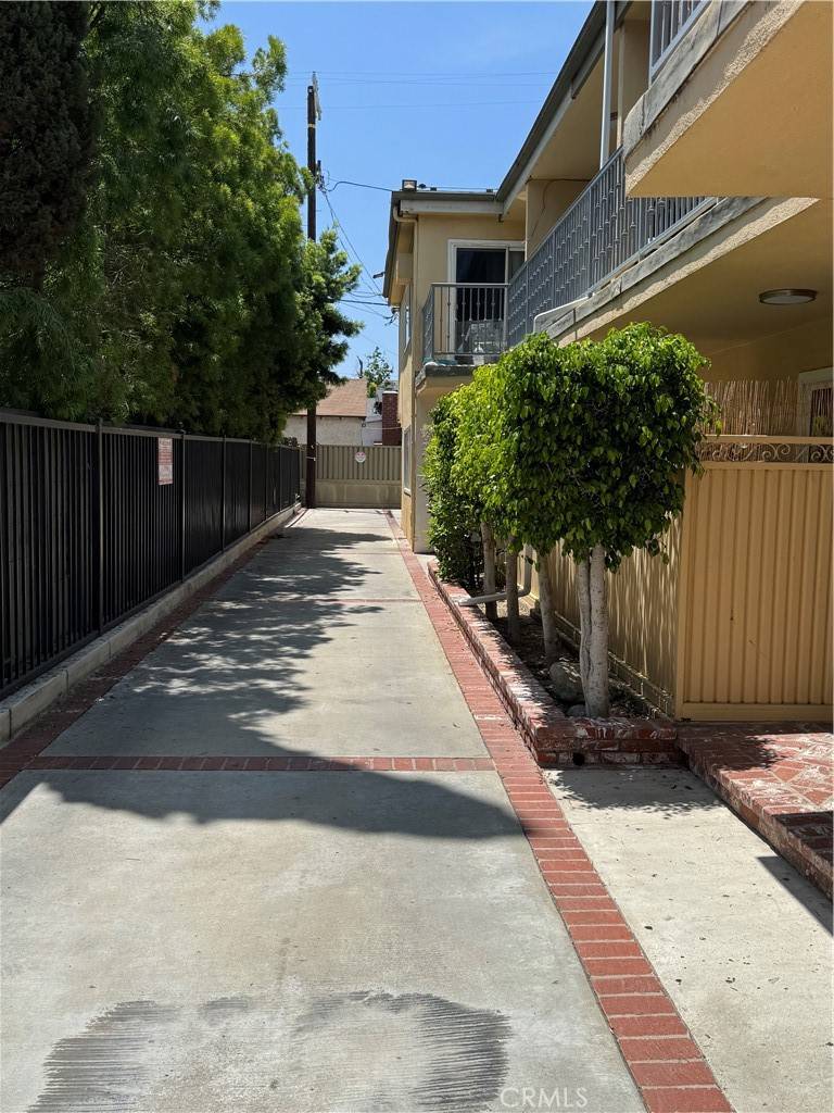 North Hollywood, CA 91601,5255 Satsuma AVE #7