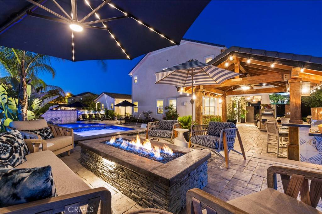 22388 Riverstream Court, Saugus, CA 91350