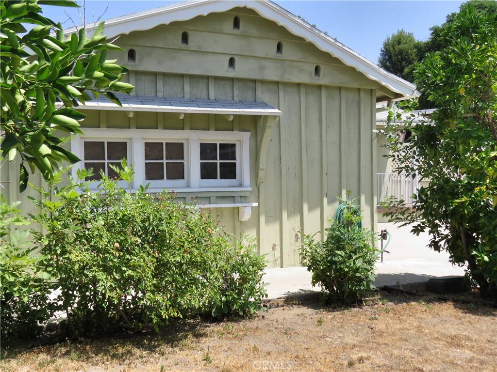 Woodland Hills, CA 91367,22727 Mariano ST